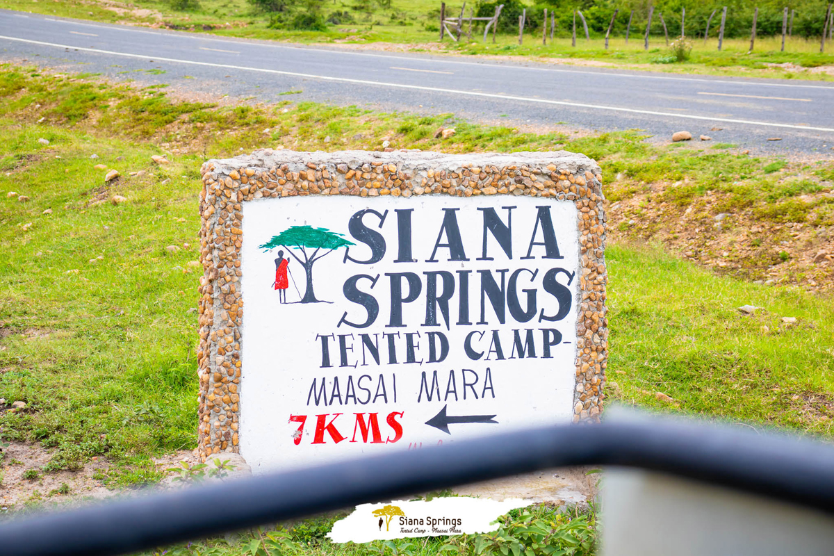 Siana Springs Sign at the Main Road